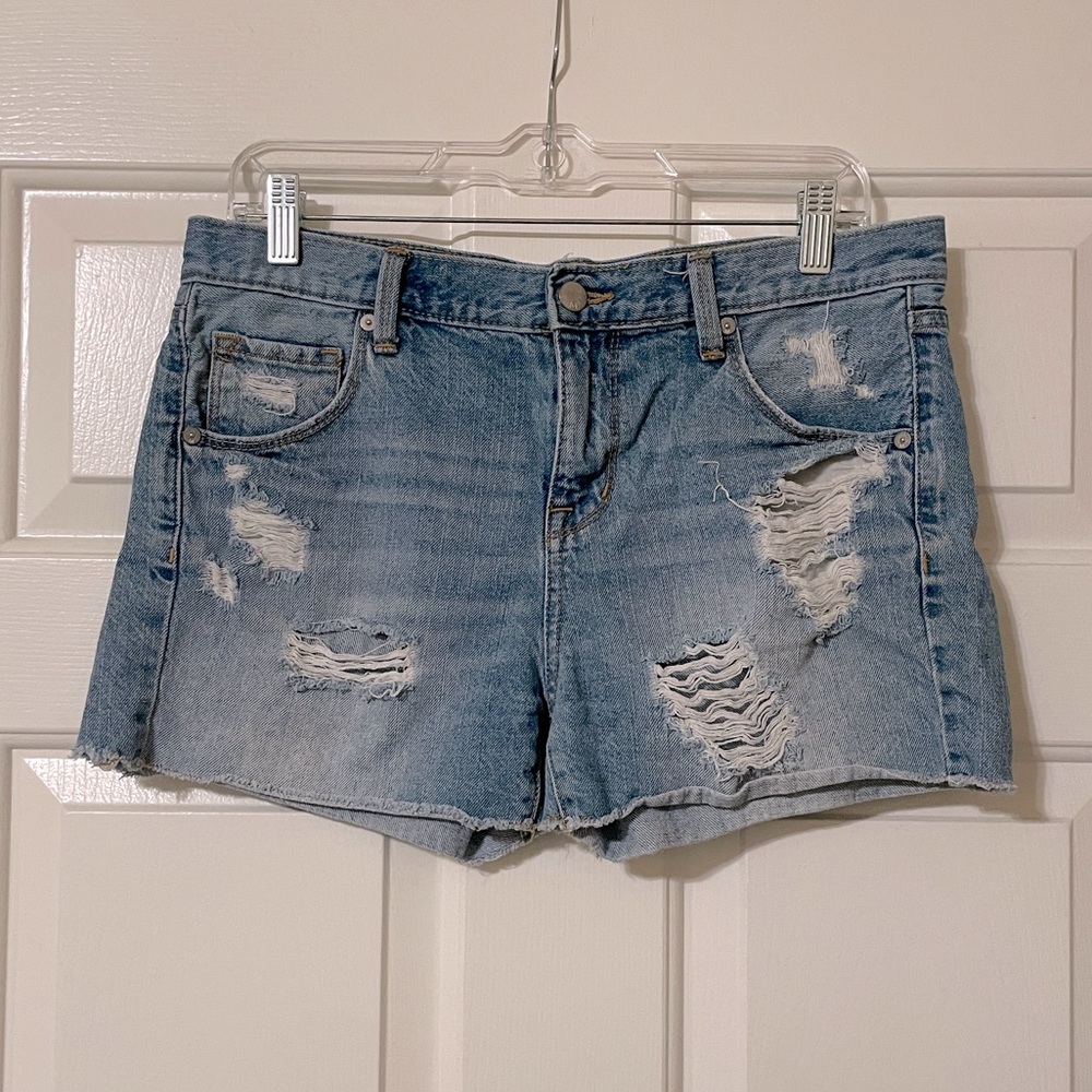 Mossimo Boyfriend Midi Jean Shorts Distressed Denim Size 2/26